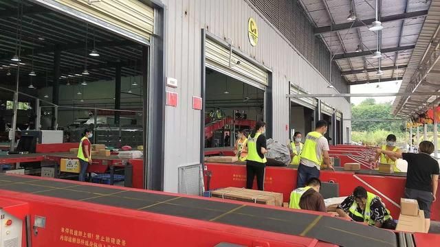 在哪里发顺丰(在哪里发财怎么幽默回答)