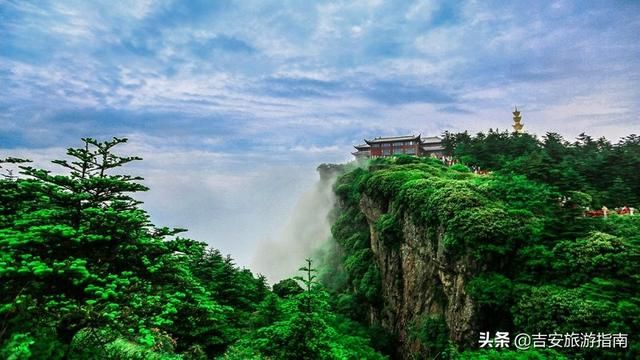 峨眉山在哪里看猴子(峨眉山在哪里个城市)