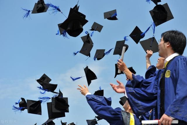 大学毕业典礼父母要去吗(儿子的大学毕业典礼父母祝福语)