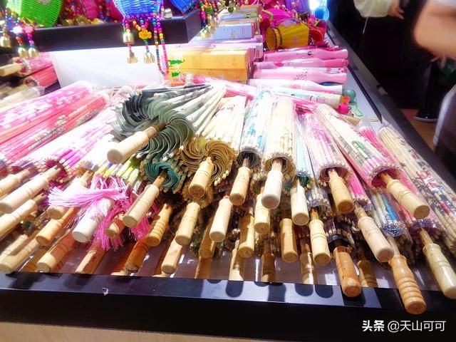 杭州小吃一条街在哪里(杭州小吃一条街)