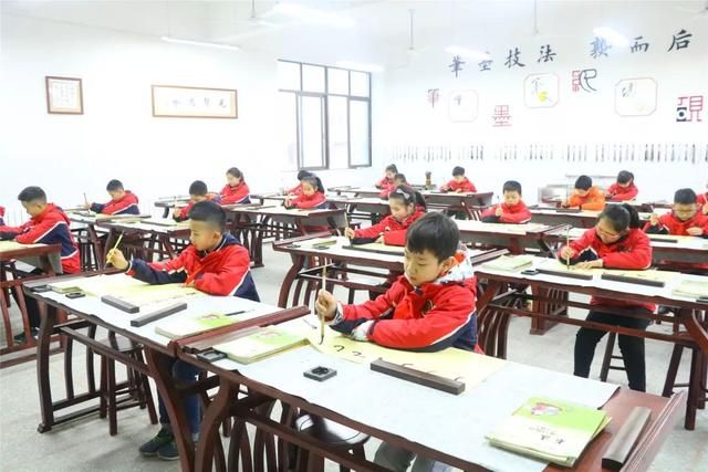 十堰市十二中在哪儿(十堰市十二中)