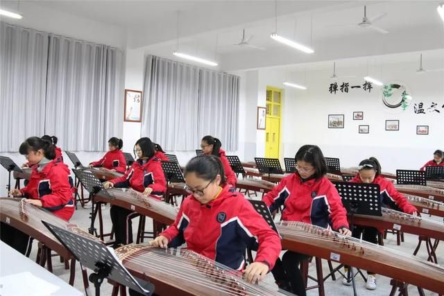 十堰市十二中在哪儿(十堰市十二中)
