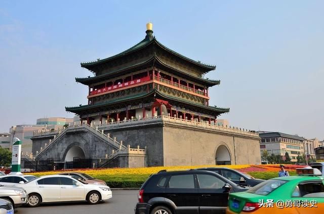 钟楼在哪个区(钟楼在哪个区哪条街)