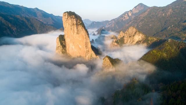 浙江蹦极的地方在哪里(离浙江最近的蹦极在哪里)