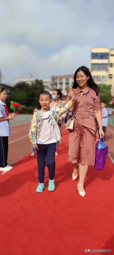 小时候第一小学在哪(小时候第一小学)