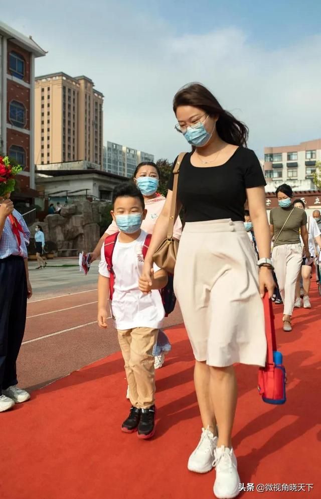 小时候第一小学在哪(小时候第一小学)