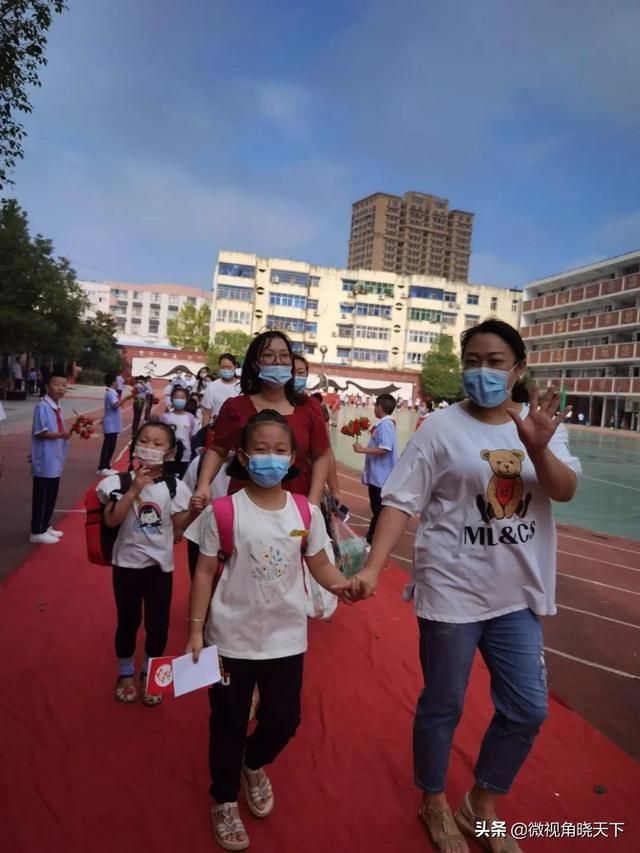小时候第一小学在哪(小时候第一小学)