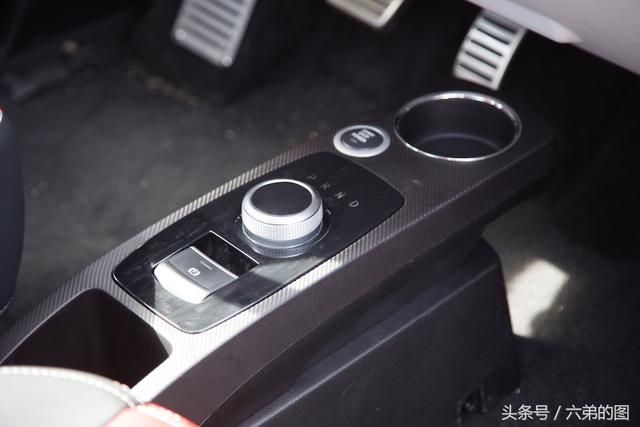 共享汽车手刹在哪里(共享汽车收费标准)