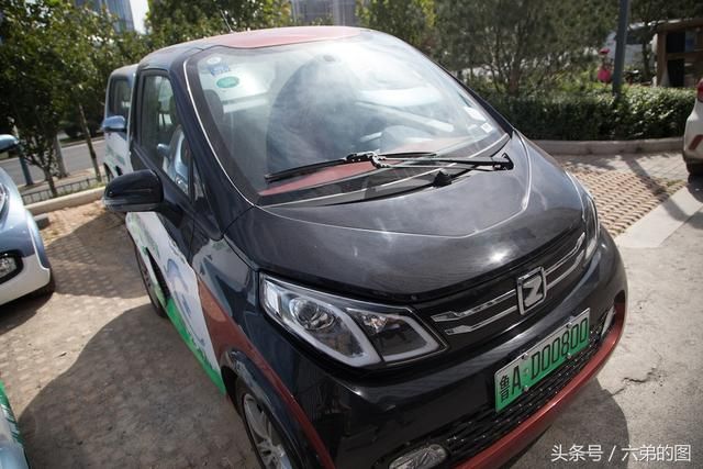 共享汽车手刹在哪里(共享汽车收费标准)