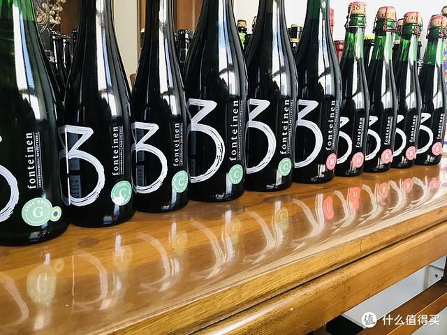 W12贴在哪(W12贴在哪个位)