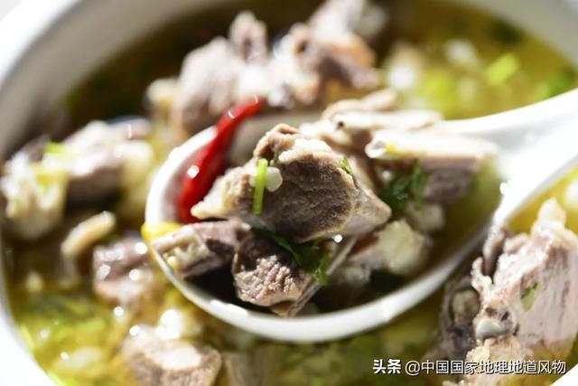 蘑菇在哪长的(铇戣弴浠斿摢閲屽)