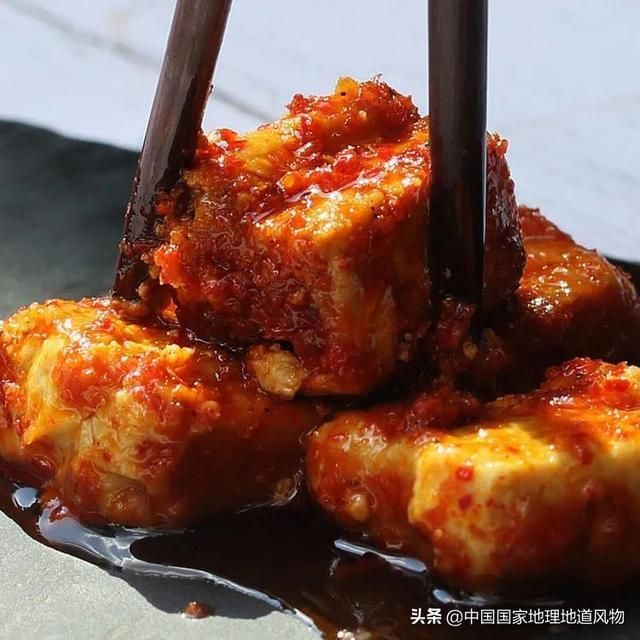 蘑菇在哪长的(铇戣弴浠斿摢閲屽)