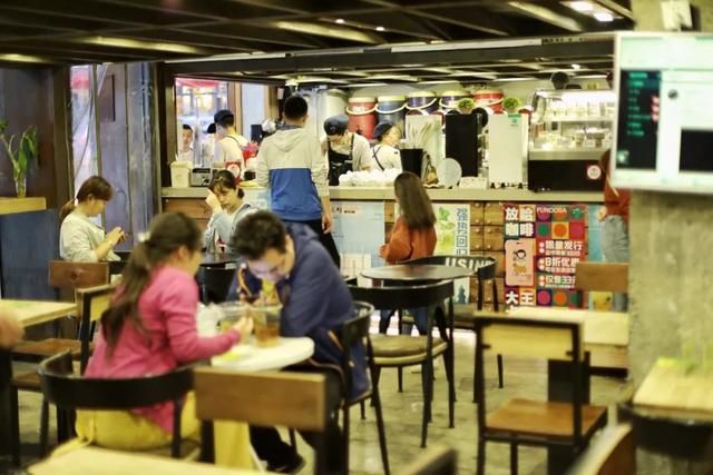 兰州夜市在哪条街(兰州夜市在哪条街衣服)