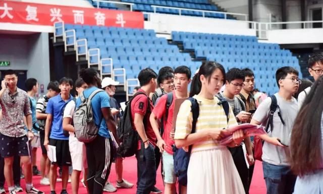 2021年的大一什么时候毕业(2021年大一什么时候大四毕业)
