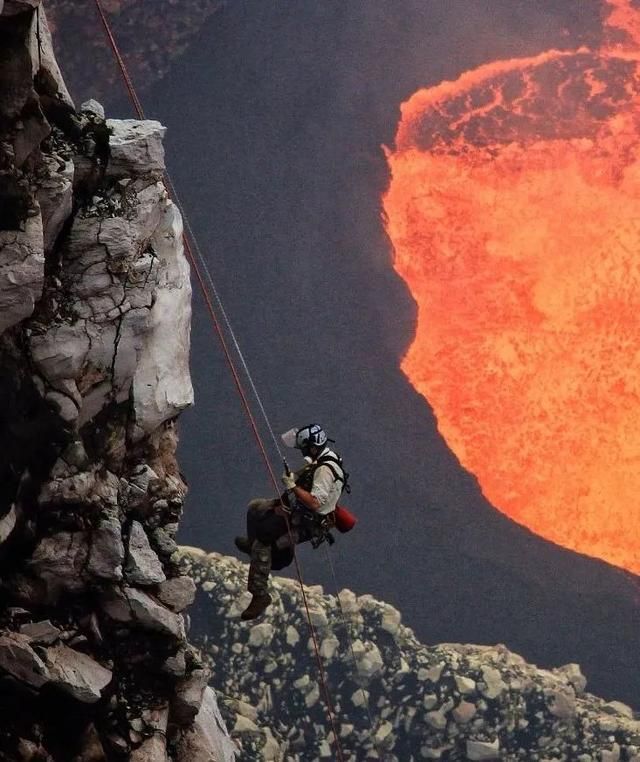 包含火山带在哪里的词条