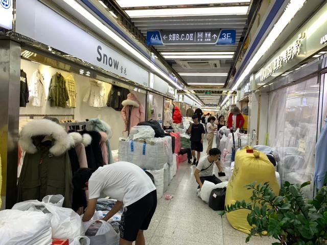 广洲服装批发市场在哪(广州服装批发市场在哪个区)