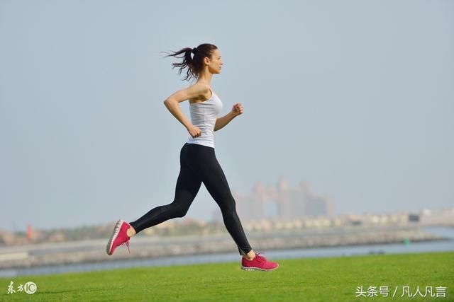 手机qq时光轴在哪里(手机怎么看空间时光轴)