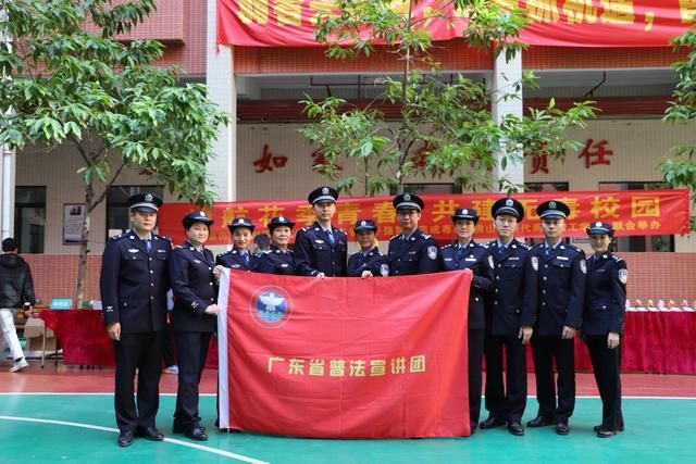 佛山市现代商贸技工学校在哪里(佛山商贸技工学校图片)