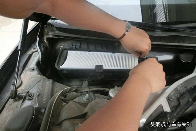 汽车空气滤芯在哪里(汽车空气滤芯在哪)