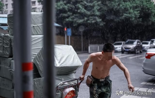 南宁女装批发市场在哪(南宁中老年女装批发市场)