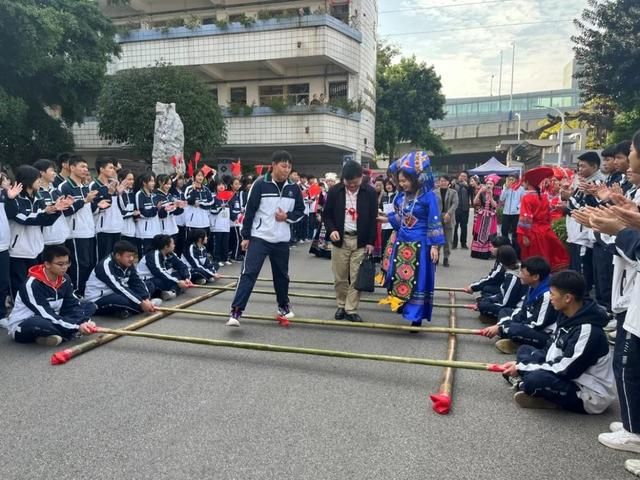 学校里的民族传统文化工作室(民族传统文化有哪些)