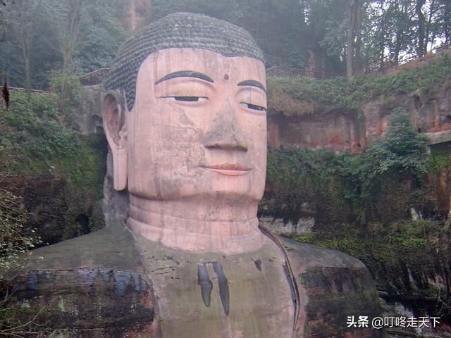乐山大佛在哪儿(乐山大佛视频播放国语)