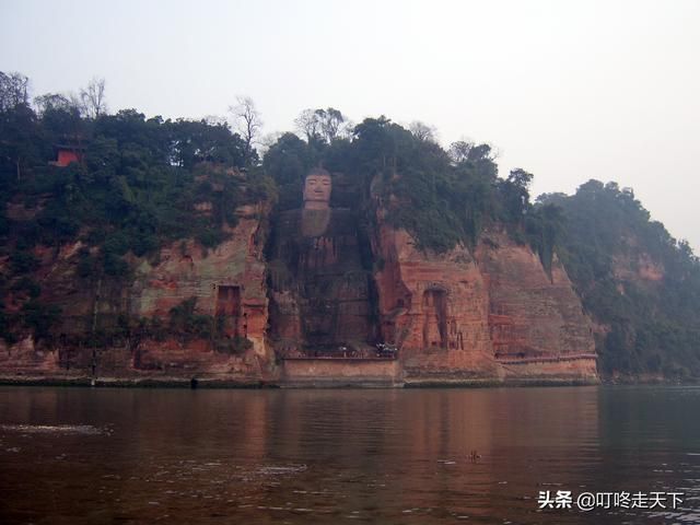 乐山大佛在哪儿(乐山大佛视频播放国语)