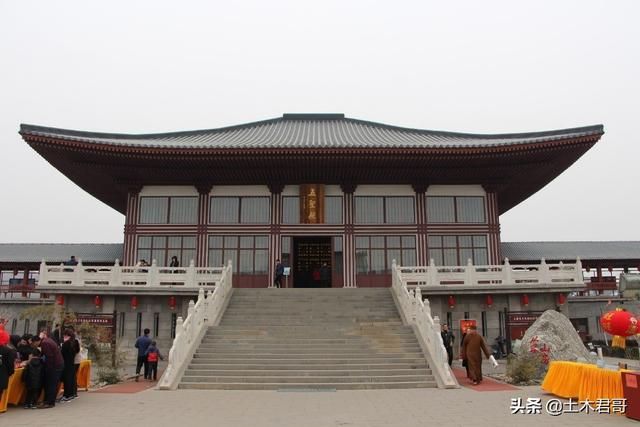 保定凤凰山在哪(保定凤凰城)