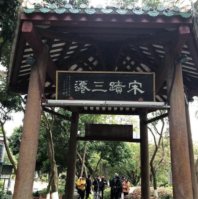 耳门在哪(耳门在哪个位置)