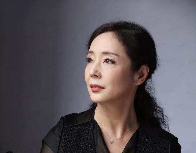包含寄居少女在哪能看的词条