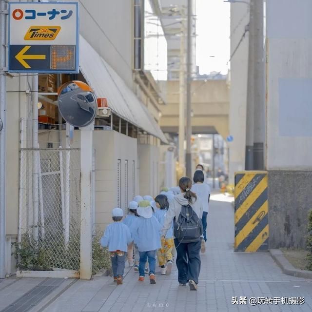 调色在哪(调色在哪种环境下最准)