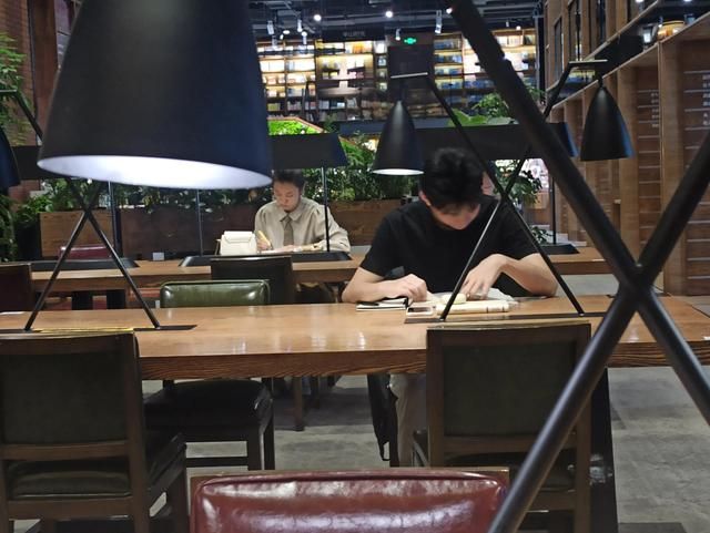 常州半山书局在哪里(常州半山书局官网)
