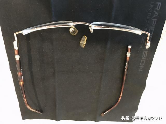 镜腿在哪(镜腿在哪里)