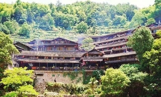 峡谷秋千在哪(重庆峡谷秋千在哪里)