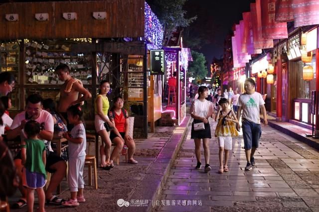 张家界小吃街在哪里(张家界小吃特色美食)