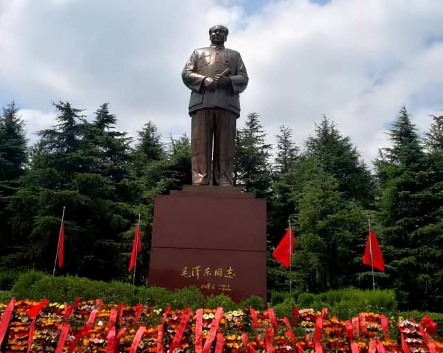 毛爷爷的故乡在哪里(圣诞爷爷的故乡在哪里)
