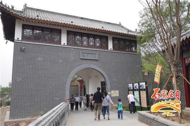 得明古镇在哪里(德明古镇在哪)