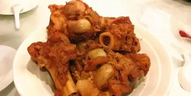 包含吃惑狼肉骨头总部在哪的词条