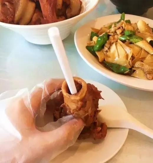 包含吃惑狼肉骨头总部在哪的词条