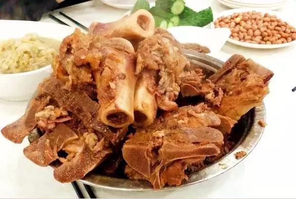 包含吃惑狼肉骨头总部在哪的词条