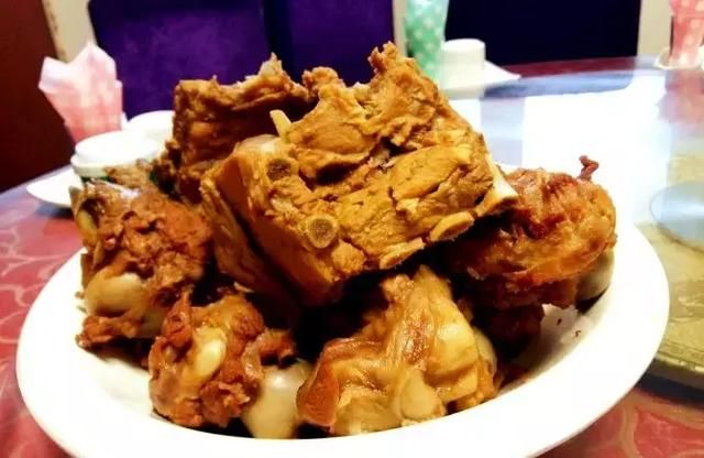 包含吃惑狼肉骨头总部在哪的词条