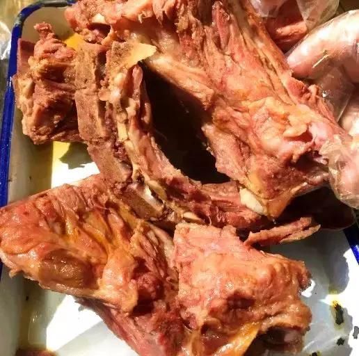 包含吃惑狼肉骨头总部在哪的词条