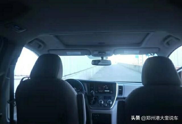 丰田塞纳防盗螺丝在哪(丰田塞纳防盗螺丝套筒放在哪)