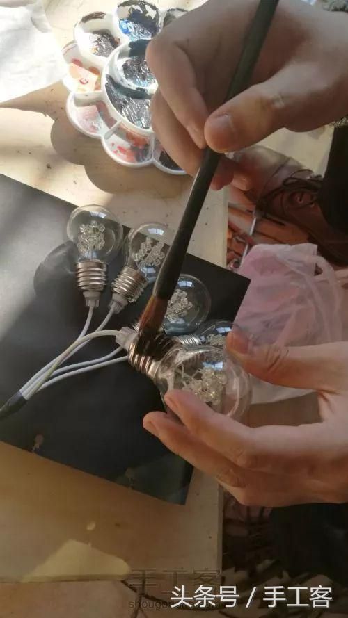 关于发光的树枝在哪个图用的信息
