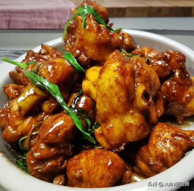 大腿上方在哪(大腿根部上方是什么)