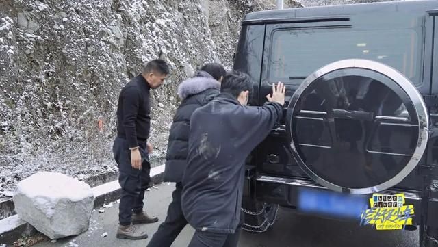 穿耳要在哪(船儿摇过春水不说话是哪首歌的歌词)