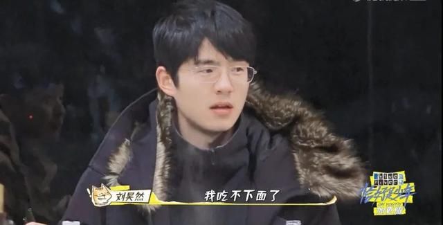 穿耳要在哪(船儿摇过春水不说话是哪首歌的歌词)