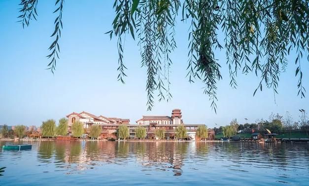 水城三国小镇在哪里(水城三国小镇电话)