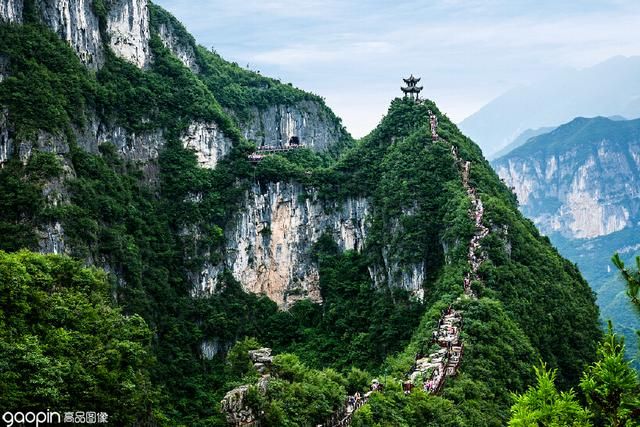 龙缸在哪里(龙岗在哪里)