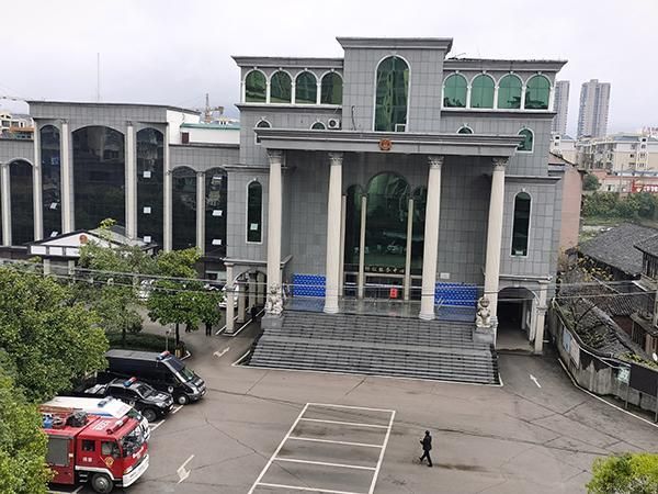 包含芷江小姐在哪条街的词条